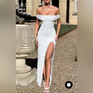 Babyboo MILANI MAXI DRESS - IVORY
NWTs. Never worn